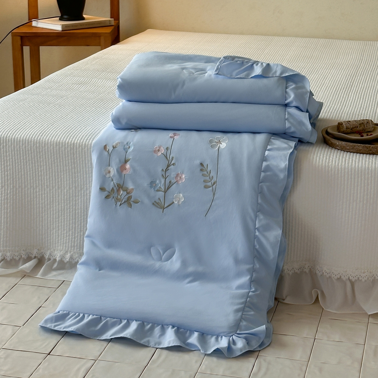 一加一 2026新款亲肤凉感花边绣花大豆夏被夏凉被空调被四件套-花间序 花间序-蓝