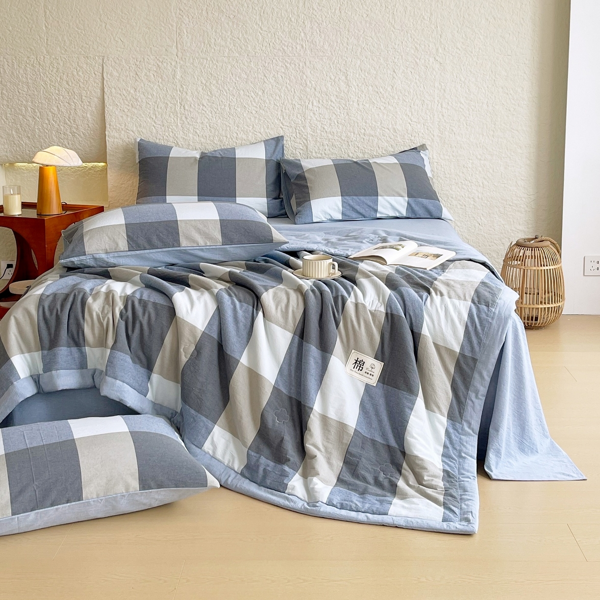 91家纺网 家纺一手货源 找家纺 梵克保罗 2026春夏新款水洗棉新疆棉花被绗缝款夏被系列单夏被夏凉被空调被 棉花被-深蓝大格