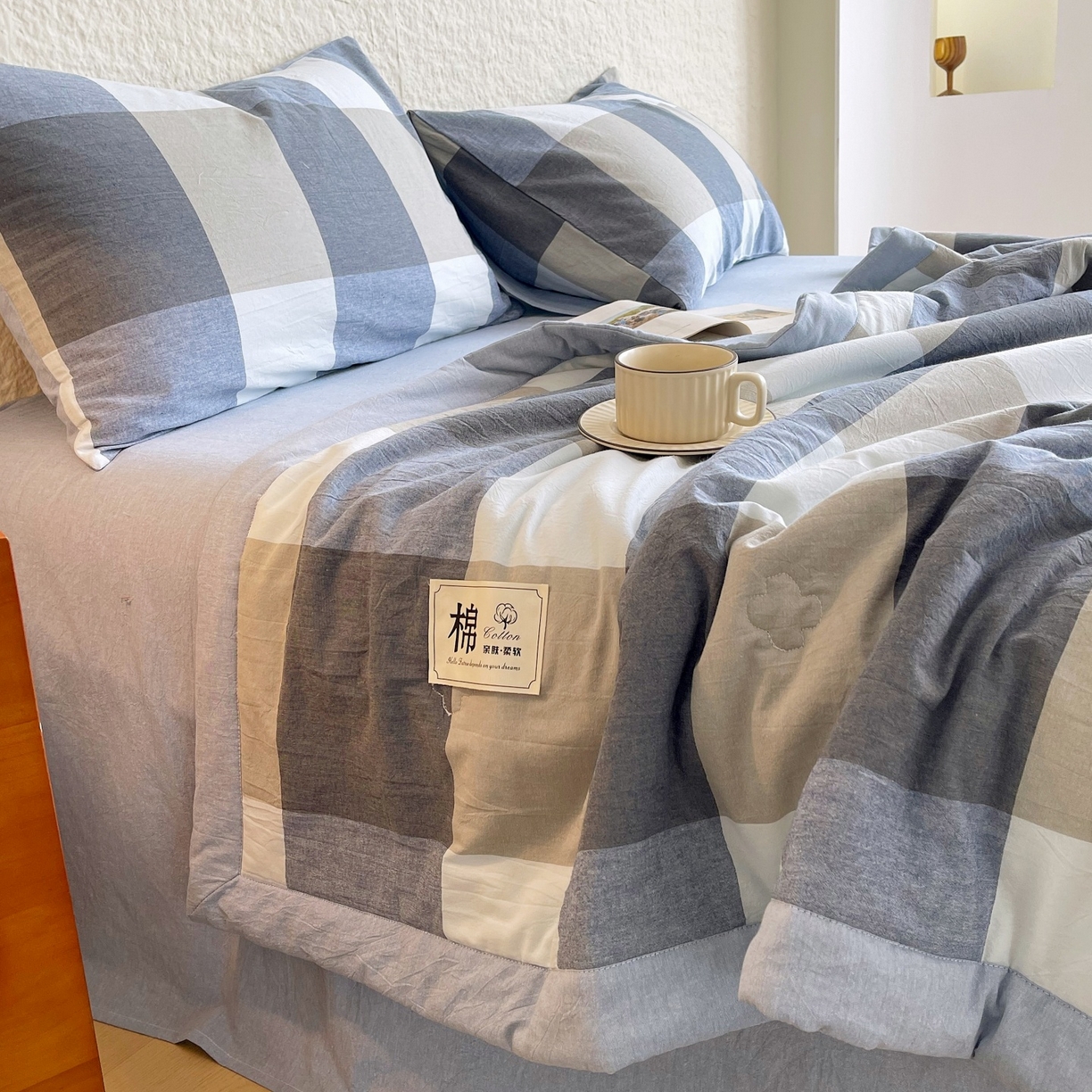 91家纺网 家纺一手货源 找家纺 梵克保罗 2026春夏新款水洗棉新疆棉花被绗缝款夏被系列单夏被夏凉被空调被 棉花被-深蓝大格