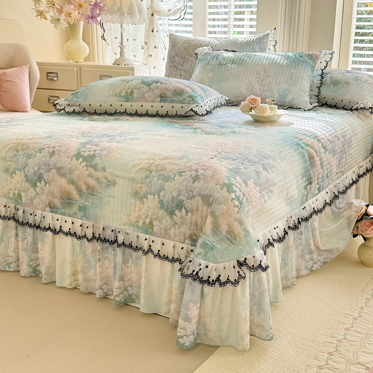 91家纺网 家纺一手货源 找家纺 绒世界 2026新款凉感丝夹棉床盖款三件套 丹青入梦