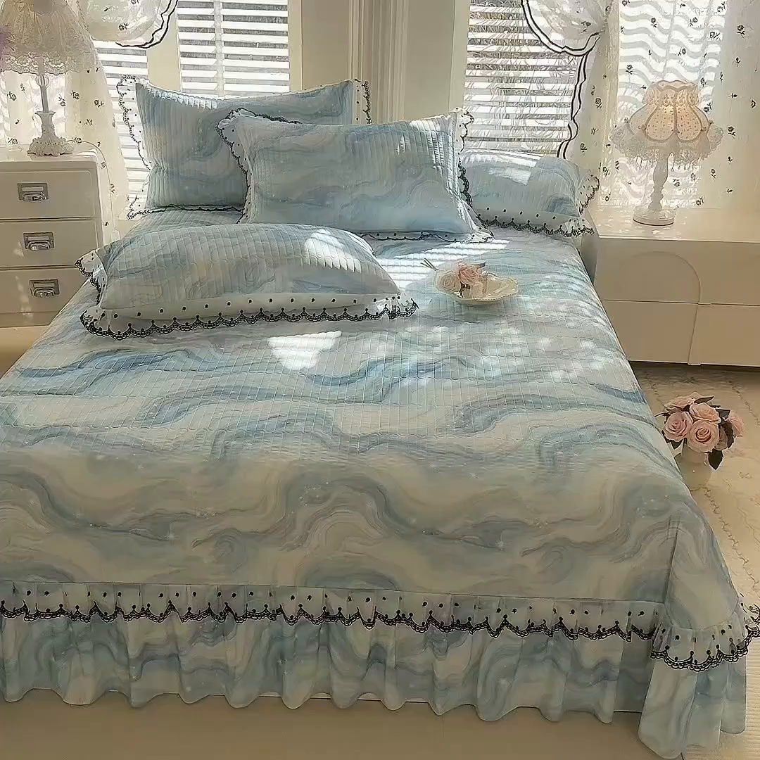 91家纺网 家纺一手货源 找家纺 绒世界 2026新款凉感丝夹棉床盖款三件套 星河好眠