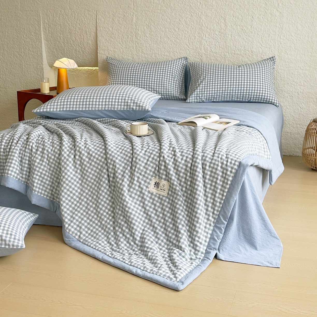 91家纺网 家纺一手货源 找家纺 梵克保罗 2026春夏新款水洗棉新疆棉花被绗缝款夏被系列单夏被夏凉被空调被 棉花被-天蓝小格