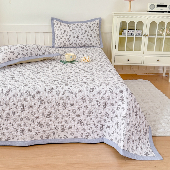 91家纺网 家纺一手货源 找家纺 999家纺 2026新款四季跑量款A类云感双层纱床盖床单三件套夹棉榻榻米炕盖(提供买家秀） 浅画【简约款】