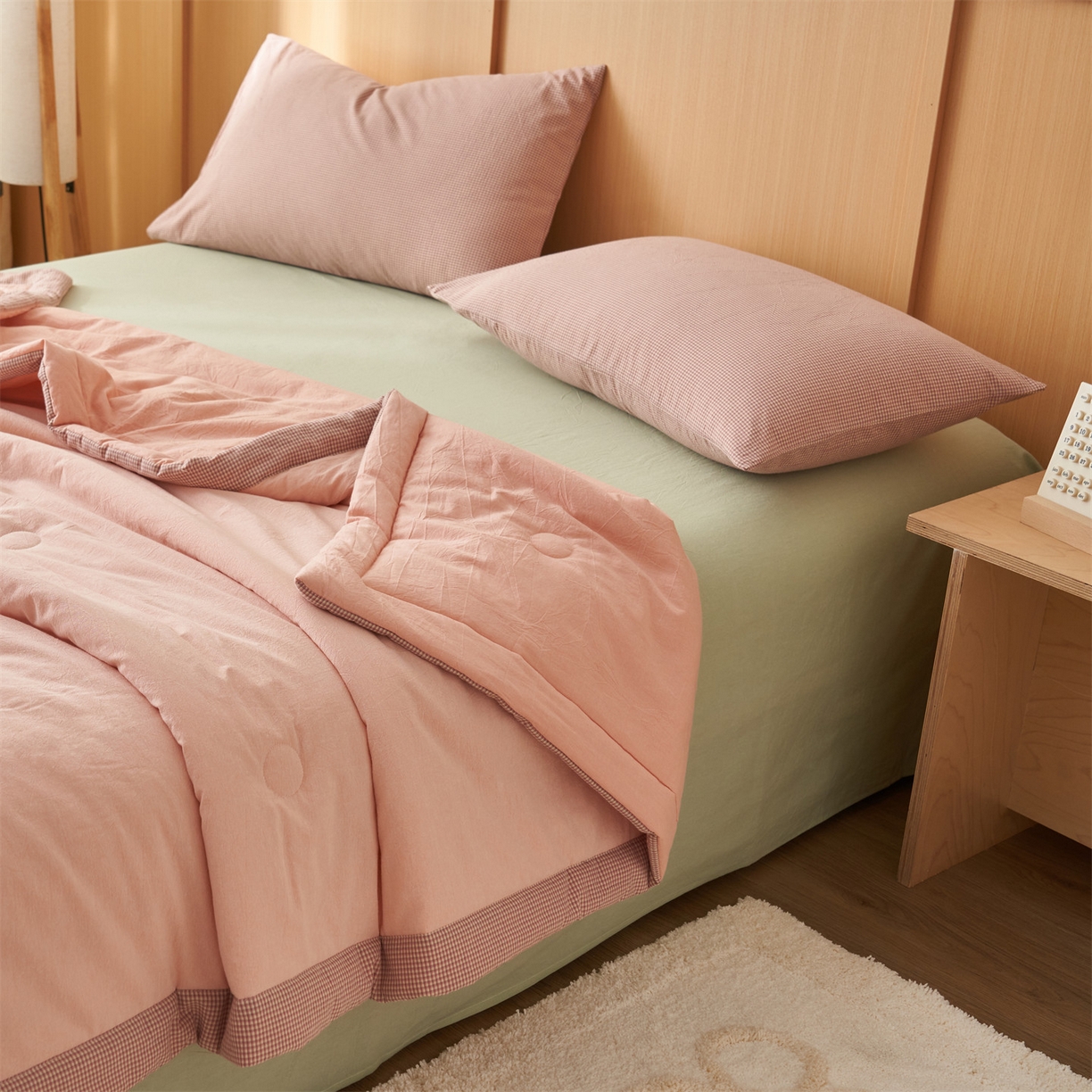 91家纺网 家纺一手货源 找家纺 恬思语家纺 2026春夏新款里外全棉纯棉纯色棉花夏被-百丽系列 百丽-粉