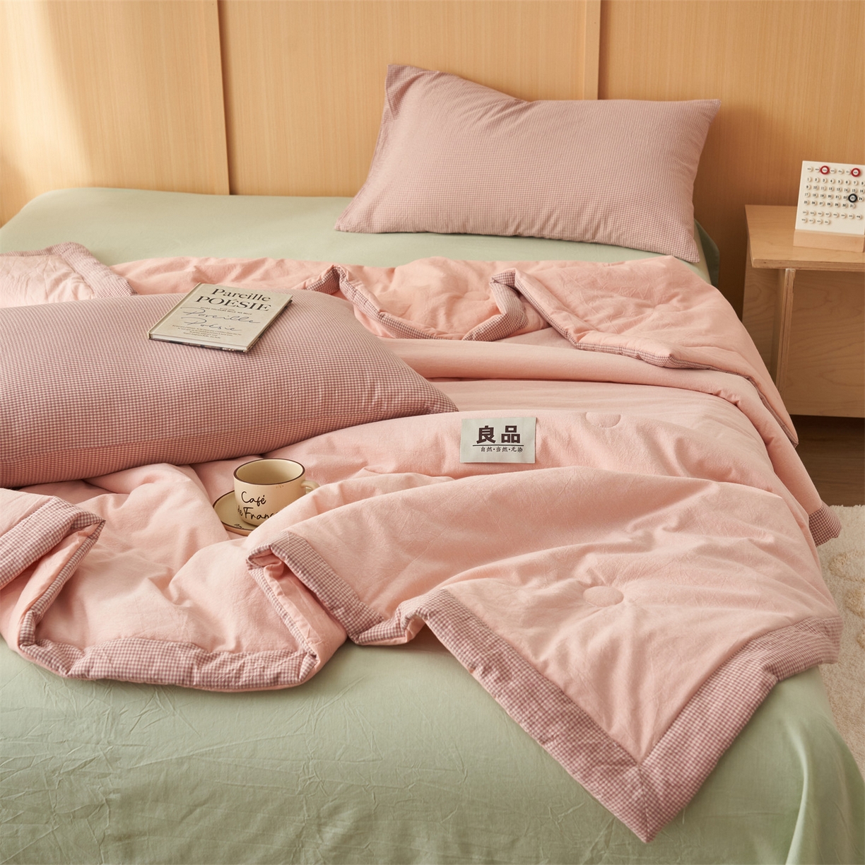91家纺网 家纺一手货源 找家纺 恬思语家纺 2026春夏新款里外全棉纯棉纯色棉花夏被-百丽系列 百丽-粉