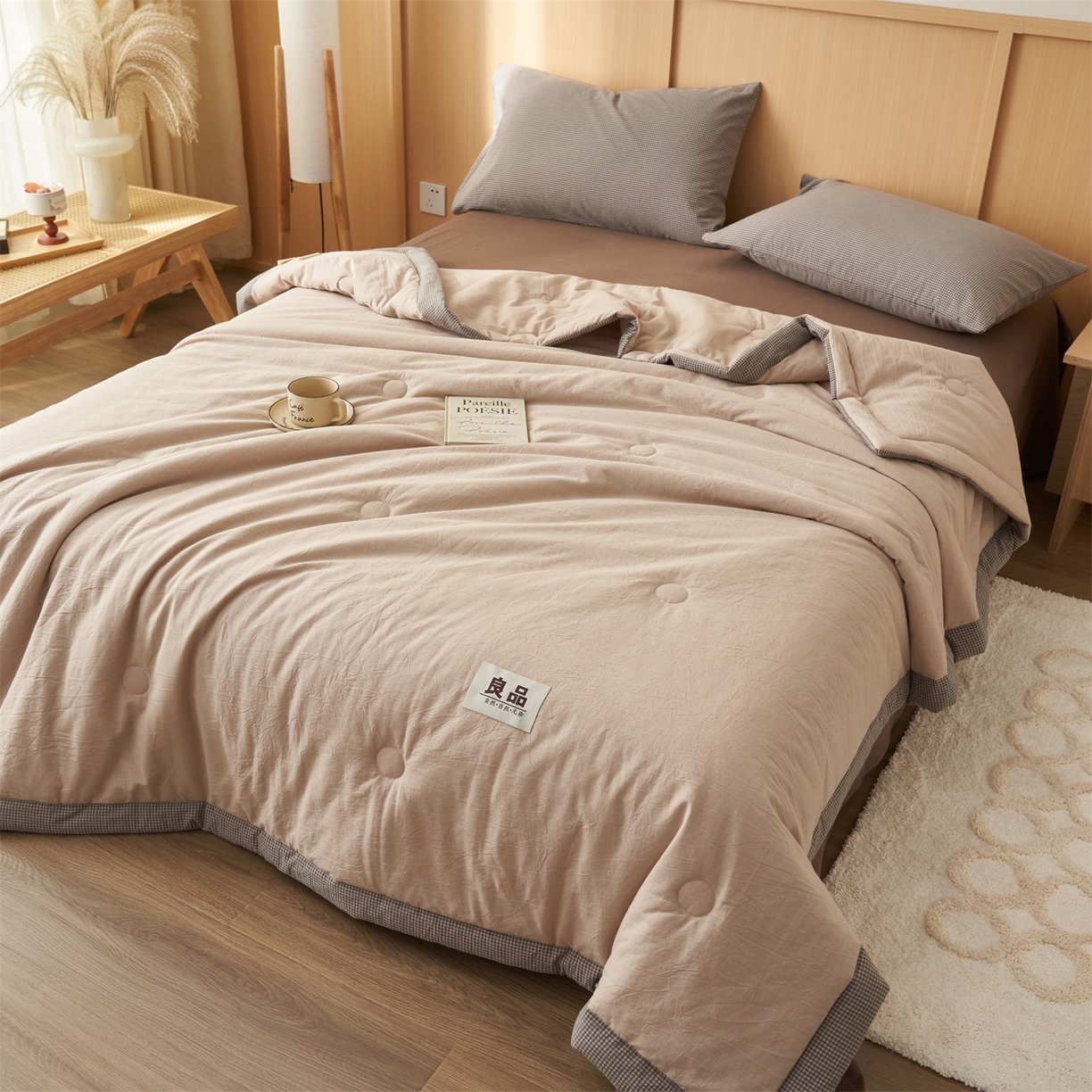 91家纺网 家纺一手货源 找家纺 恬思语家纺 2026春夏新款里外全棉纯棉纯色棉花夏被-百丽系列 百丽-咖