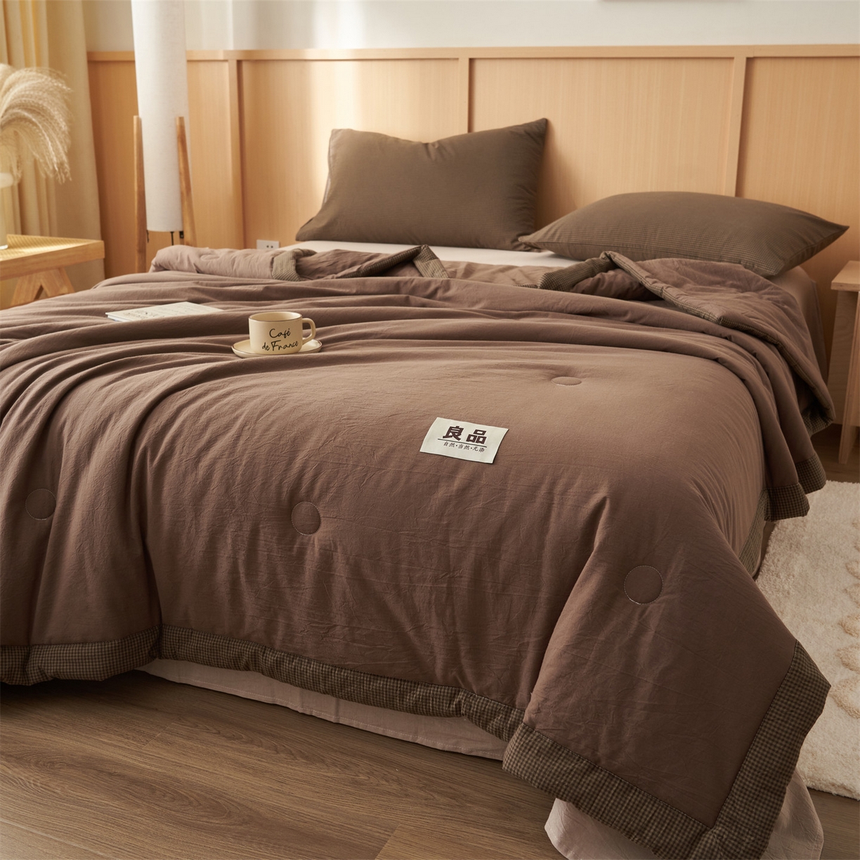91家纺网 家纺一手货源 找家纺 恬思语家纺 2026春夏新款里外全棉纯棉纯色棉花夏被-百丽系列 百丽-棕