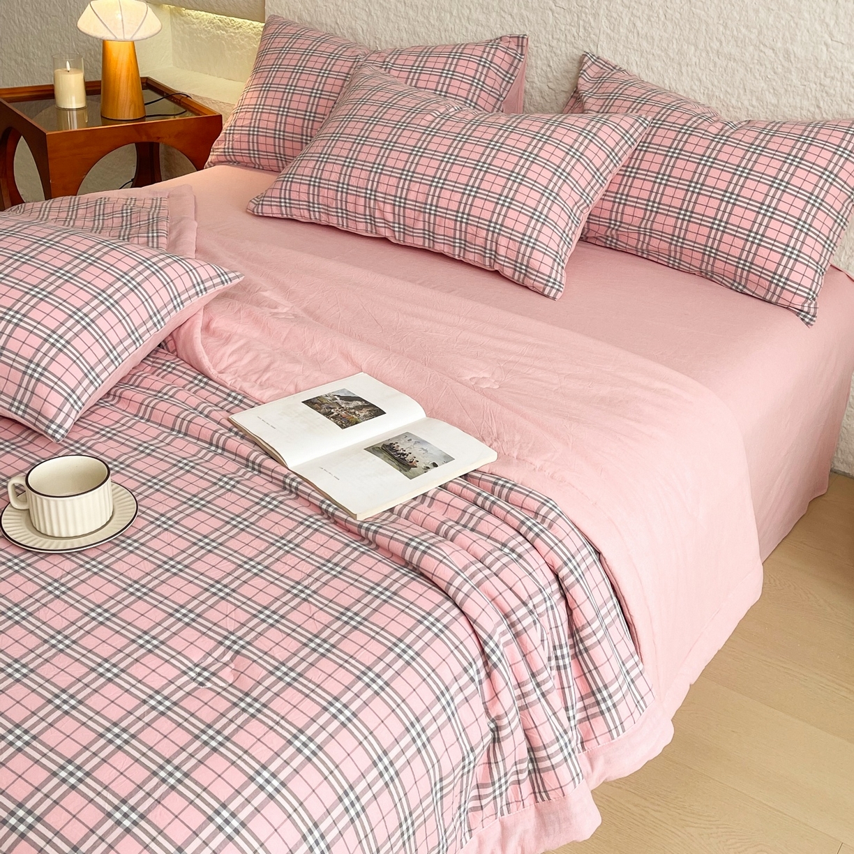 91家纺网 家纺一手货源 找家纺 梵克保罗 2026春夏新款水洗棉新疆棉花被绗缝款夏被系列单夏被夏凉被空调被 棉花被-英伦粉