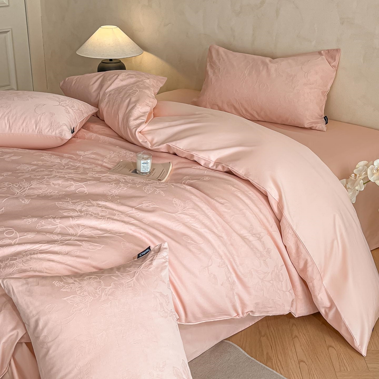 91家纺网 家纺一手货源 找家纺 2026春夏新款全棉提花浮雕四件套 云暖-粉