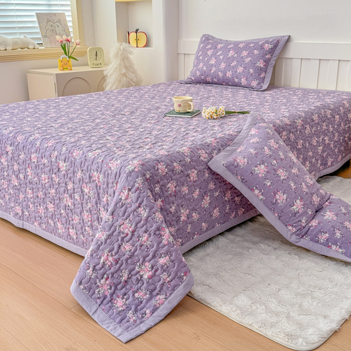 91家纺网 家纺一手货源 找家纺 999家纺 2026新款四季跑量款A类云感双层纱床盖床单三件套夹棉榻榻米炕盖(提供买家秀） 紫韵【简约款】