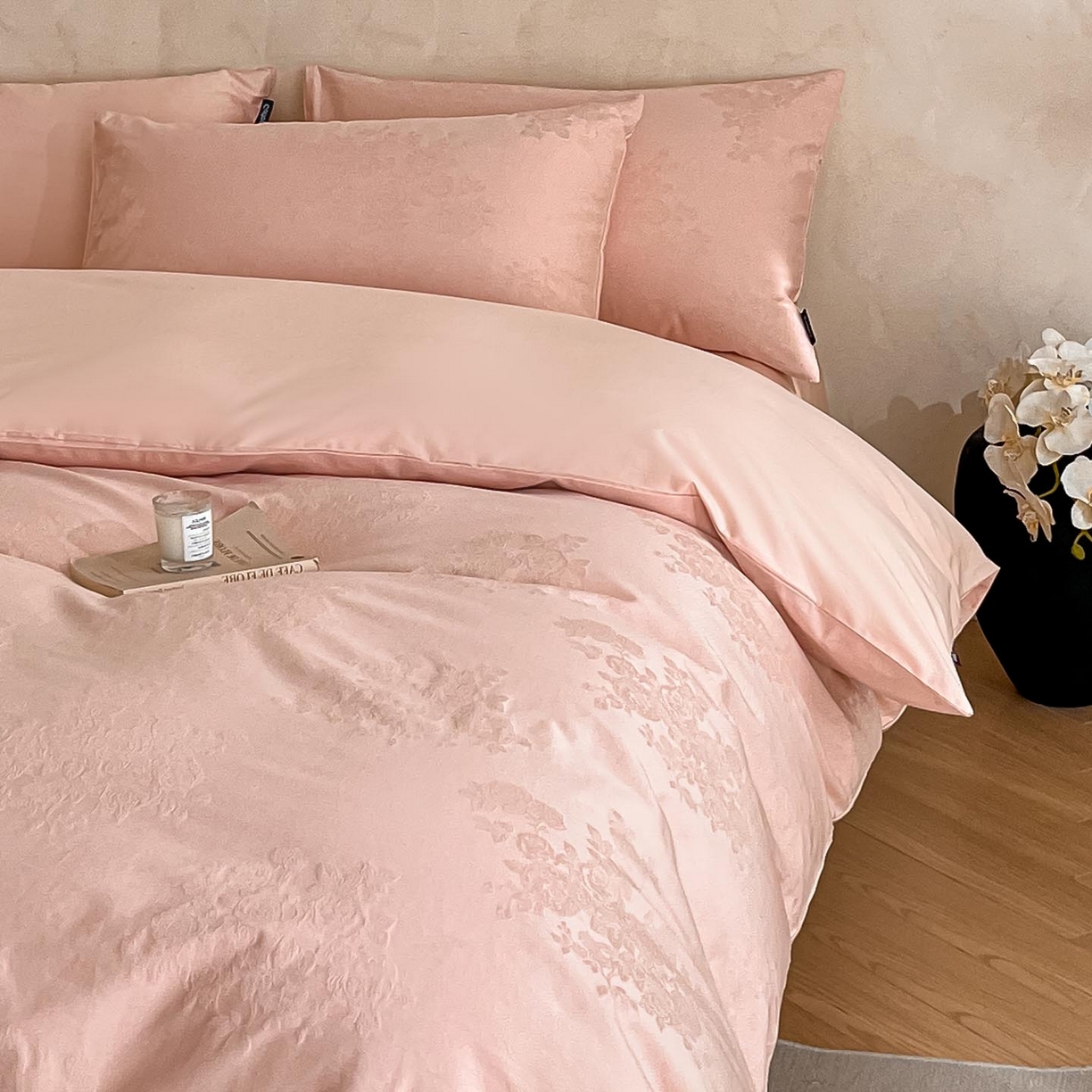 91家纺网 家纺一手货源 找家纺 2026春夏新款全棉提花浮雕四件套 花夕-粉