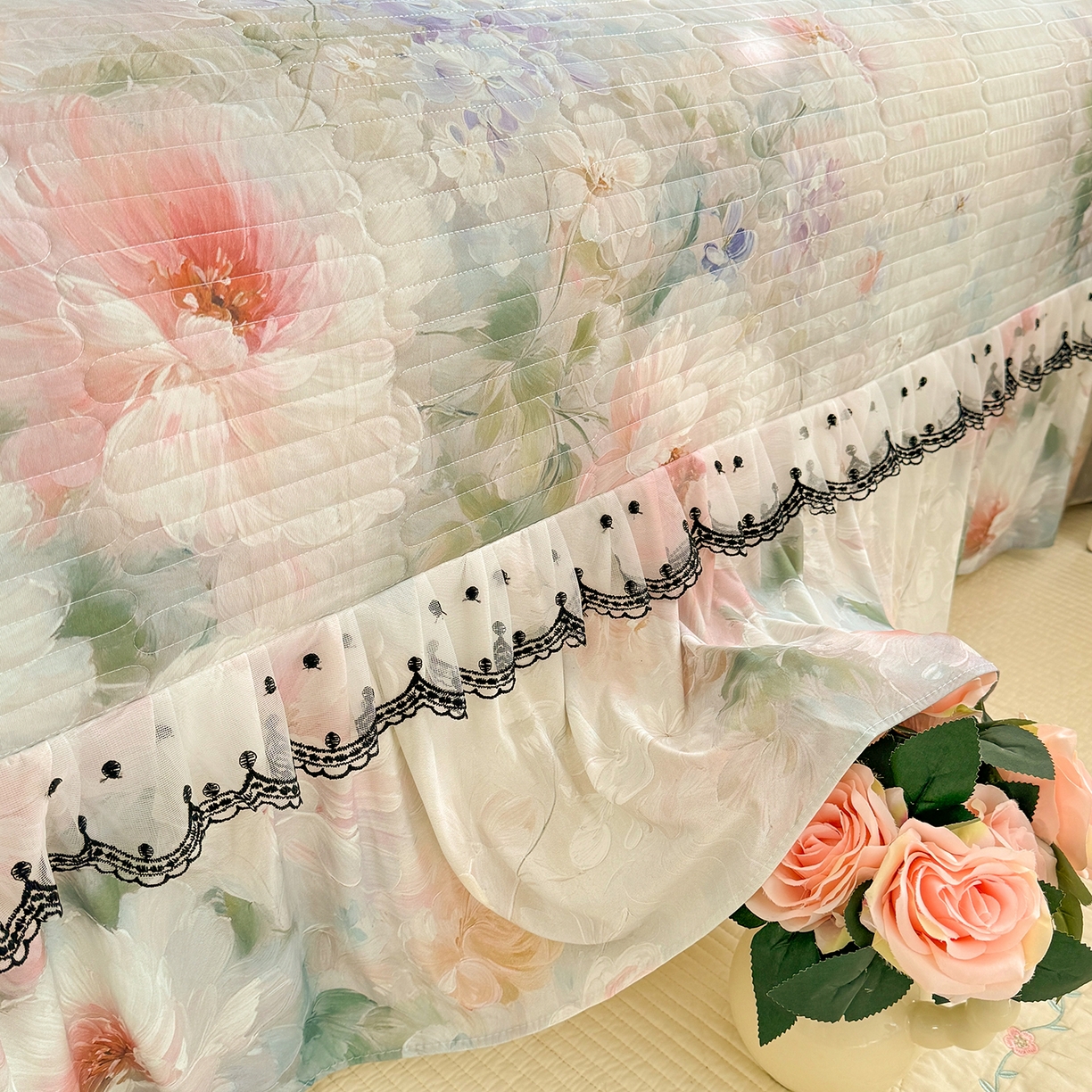 91家纺网 家纺一手货源 找家纺 丝印良品 2026新款凉感丝夹棉床盖款三件套 浮绘花影