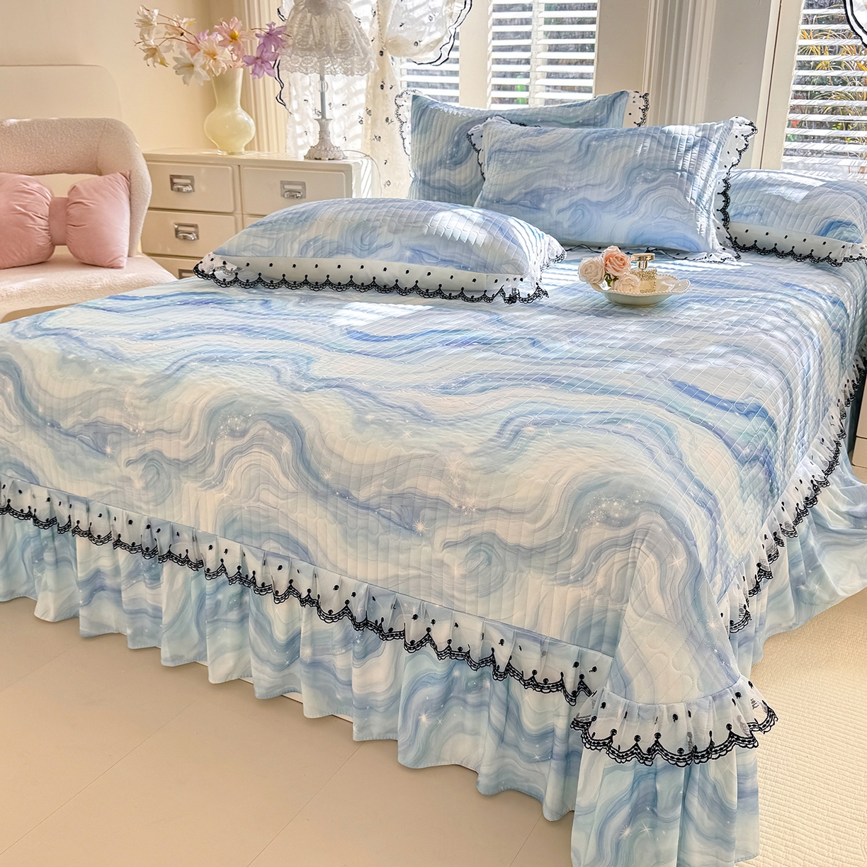 91家纺网 家纺一手货源 找家纺 丝印良品 2026新款凉感丝夹棉床盖款三件套 星河好眠