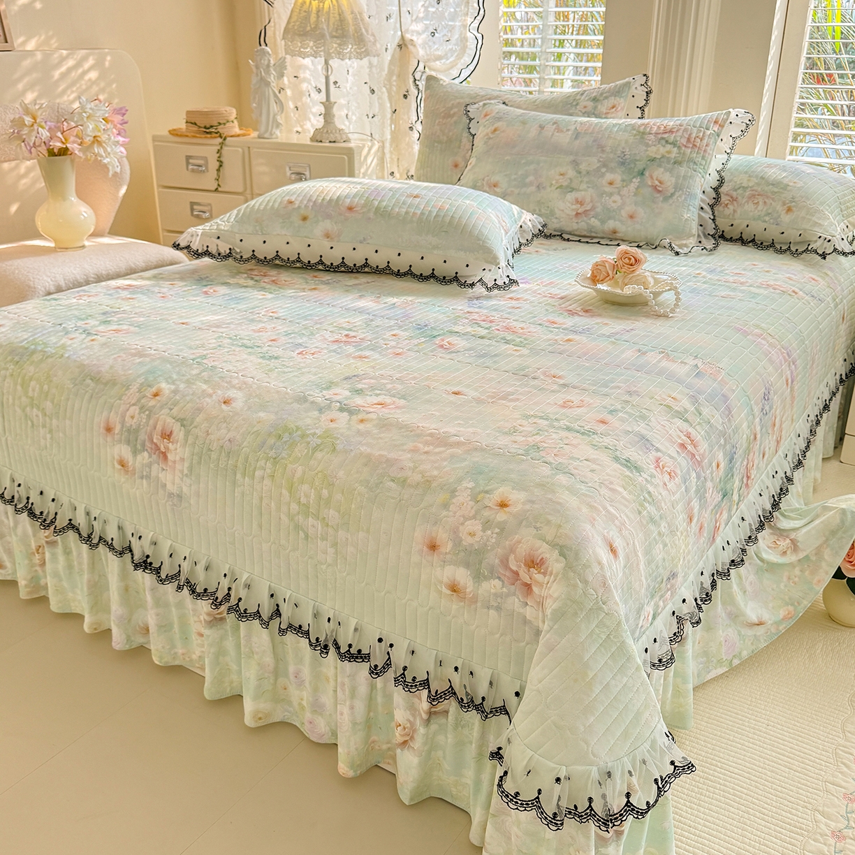 91家纺网 家纺一手货源 找家纺 丝印良品 2026新款凉感丝夹棉床盖款三件套 向阳花开