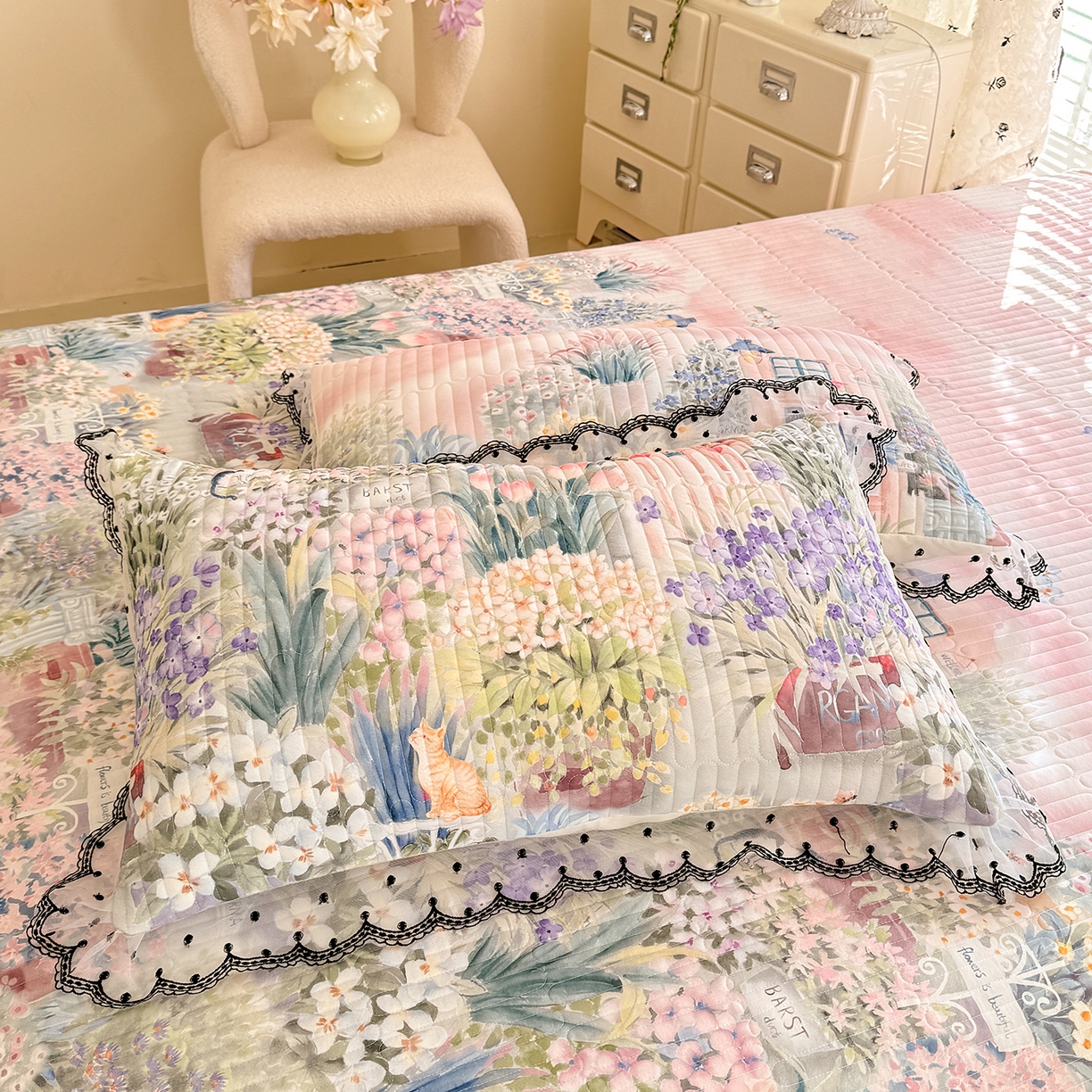 91家纺网 家纺一手货源 找家纺 丝印良品 2026新款凉感丝夹棉床盖款三件套 花团锦簇