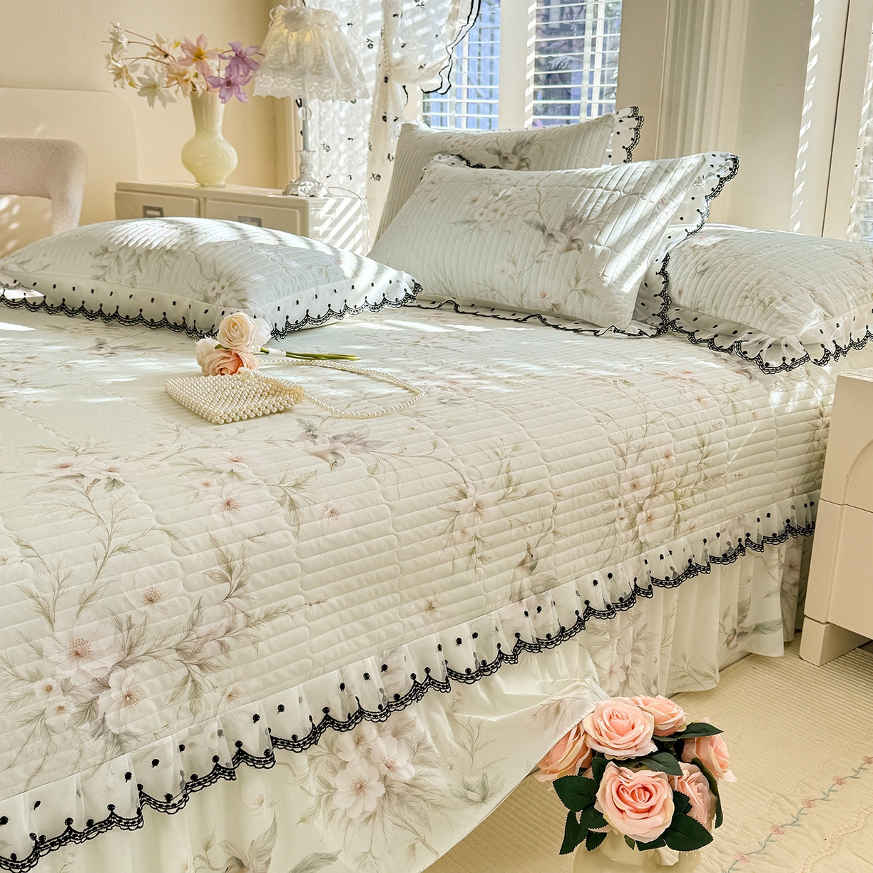 91家纺网 家纺一手货源 找家纺 丝印良品 2026新款凉感丝夹棉床盖款三件套 花枝鸟影