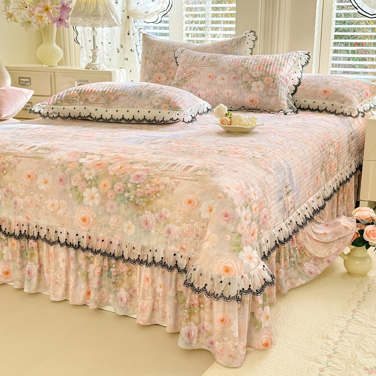 91家纺网 家纺一手货源 找家纺 丝印良品 2026新款凉感丝夹棉床盖款三件套 烟水花雾