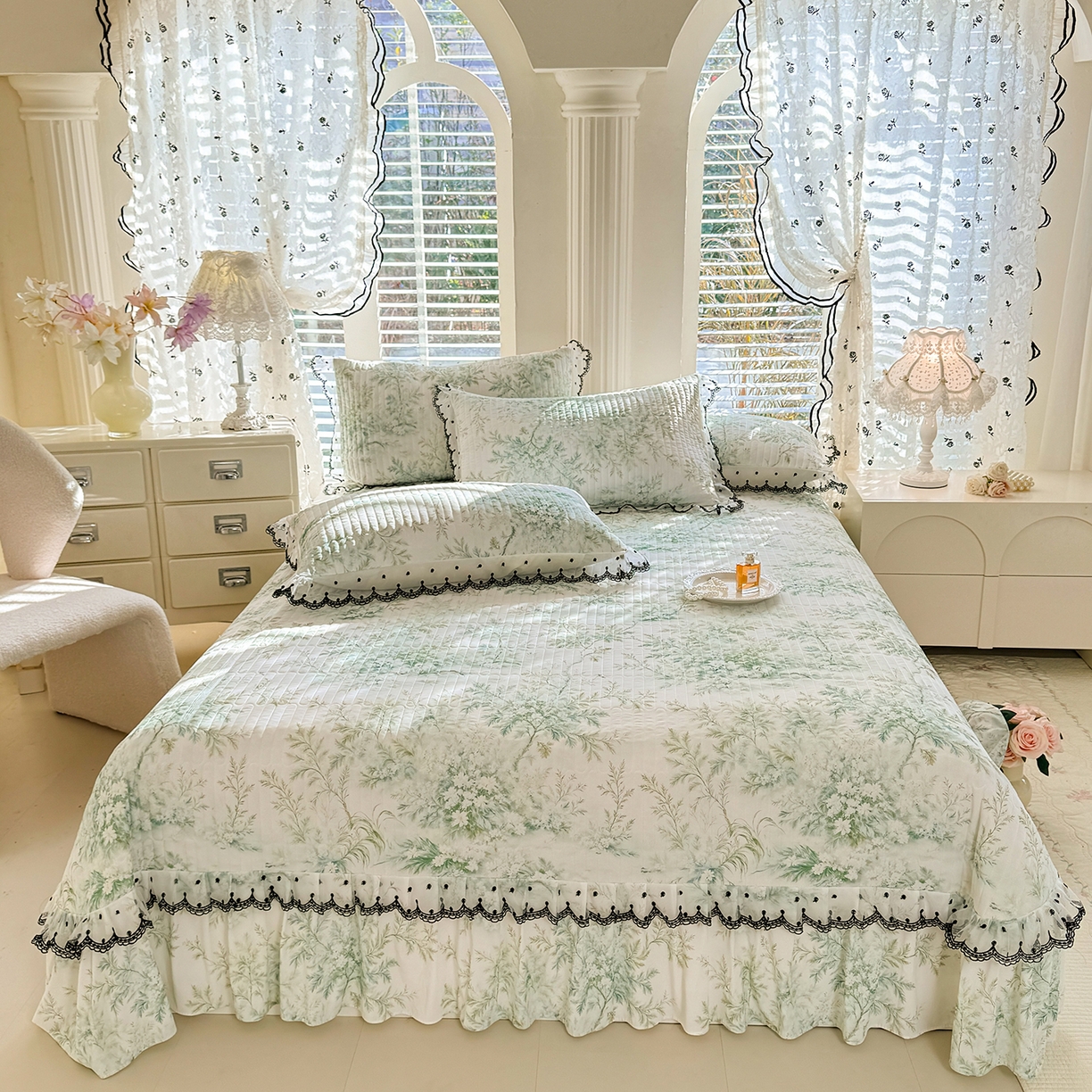 91家纺网 家纺一手货源 找家纺 丝印良品 2026新款凉感丝夹棉床盖款三件套 解语花吟