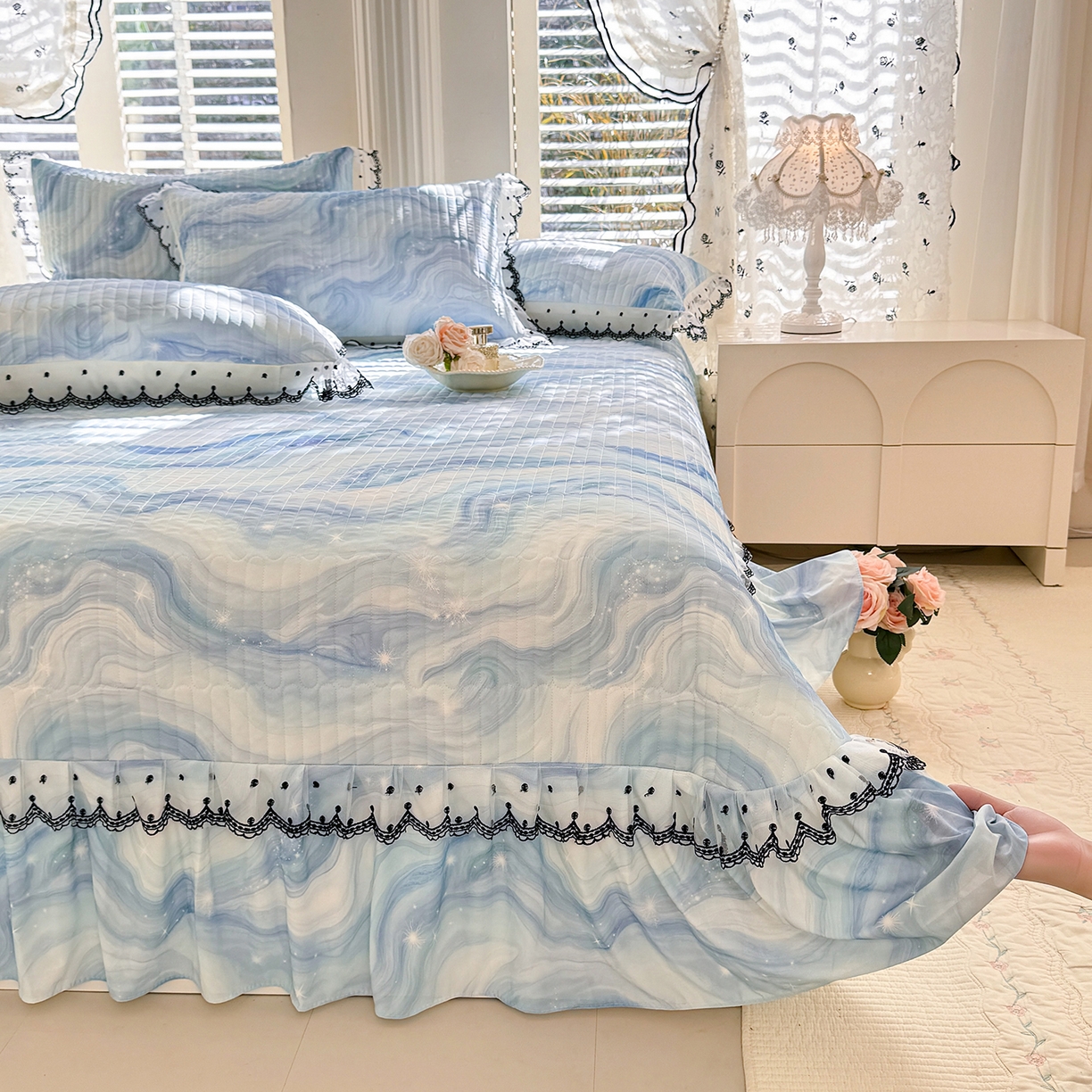 91家纺网 家纺一手货源 找家纺 丝印良品 2026新款凉感丝夹棉床盖款三件套 星河好眠