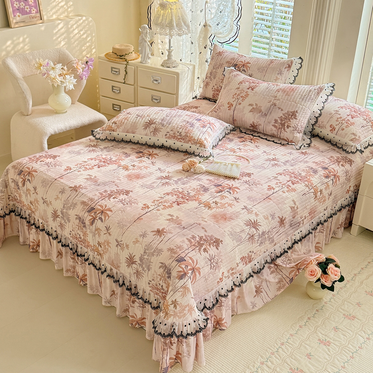 91家纺网 家纺一手货源 找家纺 丝印良品 2026新款凉感丝夹棉床盖款三件套 金枝玉叶