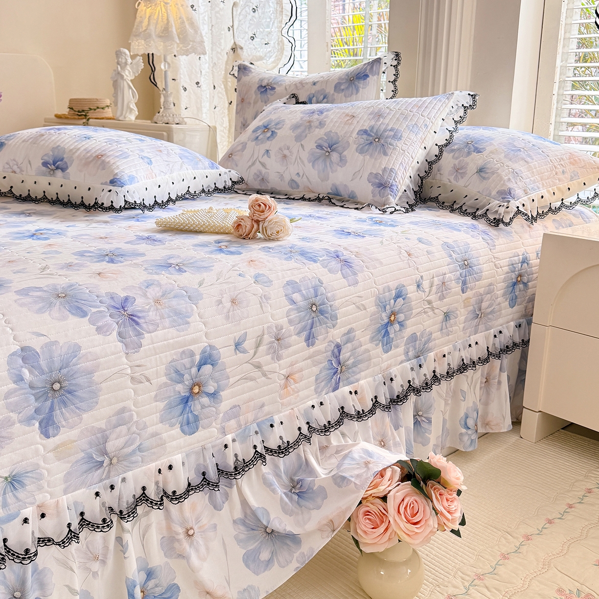 91家纺网 家纺一手货源 找家纺 丝印良品 2026新款凉感丝夹棉床盖款三件套 尼斯花晨