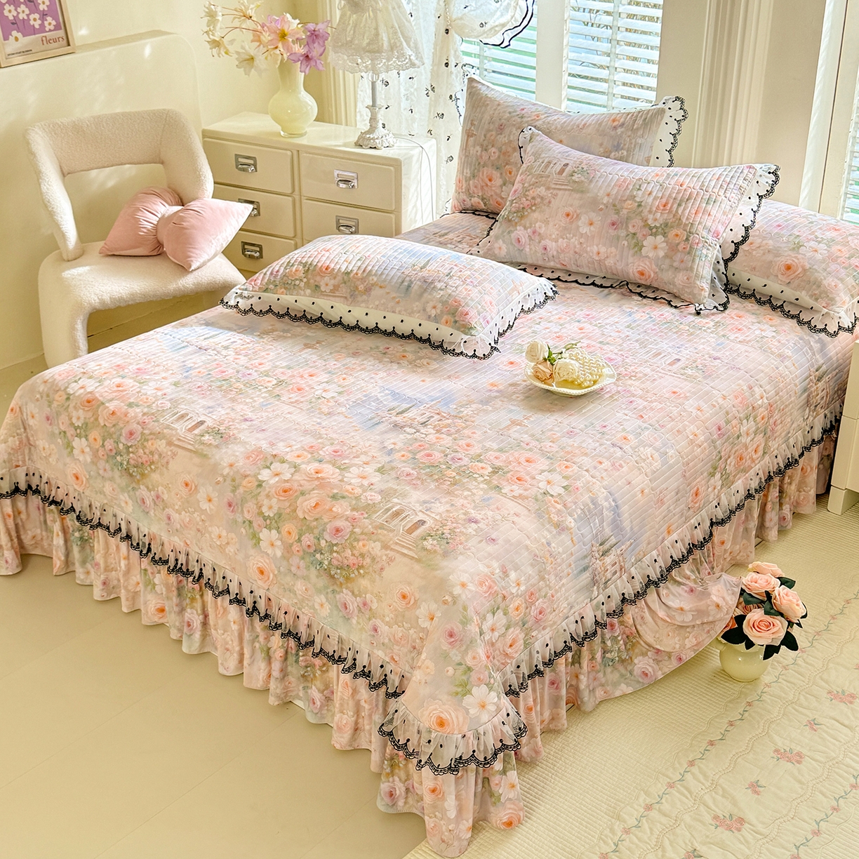 91家纺网 家纺一手货源 找家纺 丝印良品 2026新款凉感丝夹棉床盖款三件套 烟水花雾