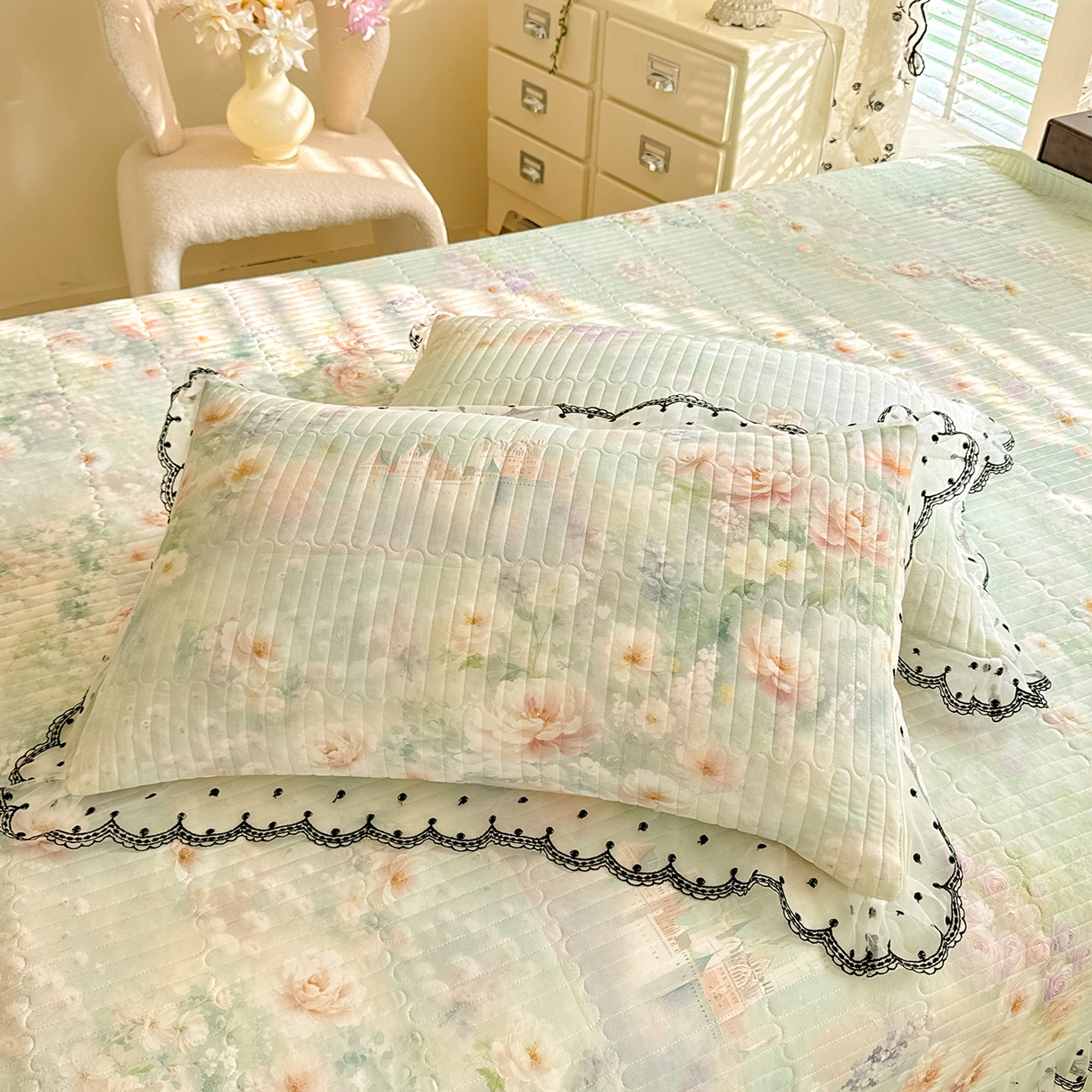 91家纺网 家纺一手货源 找家纺 丝印良品 2026新款凉感丝夹棉床盖款三件套 向阳花开