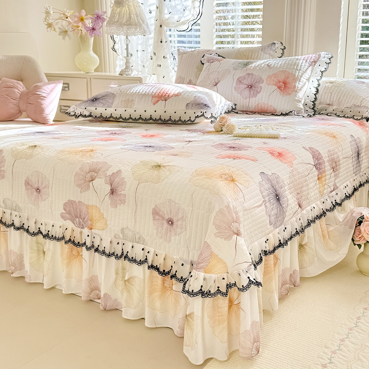 91家纺网 家纺一手货源 找家纺 丝印良品 2026新款凉感丝夹棉床盖款三件套 漫步花丛