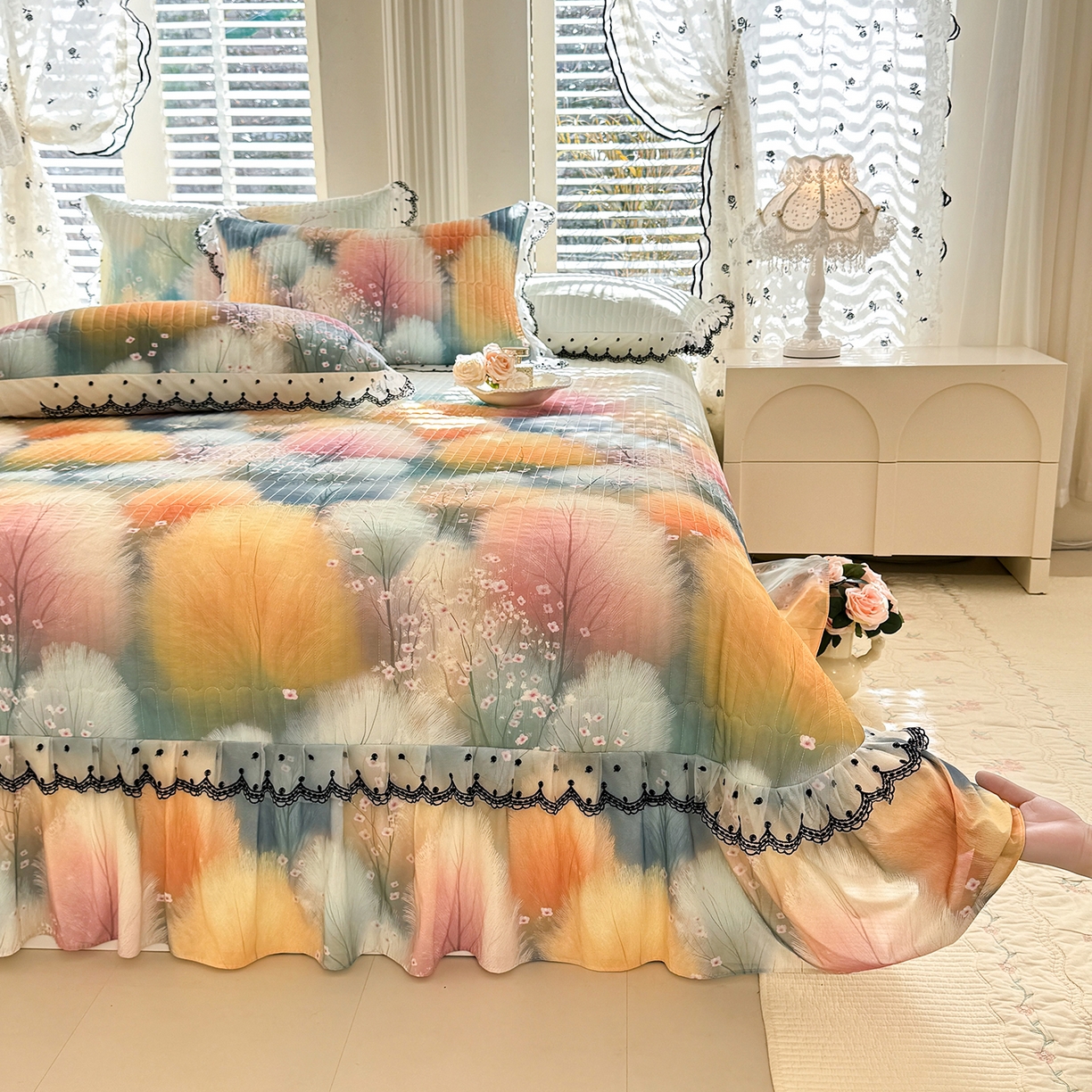 91家纺网 家纺一手货源 找家纺 丝印良品 2026新款凉感丝夹棉床盖款三件套 空谷幽兰