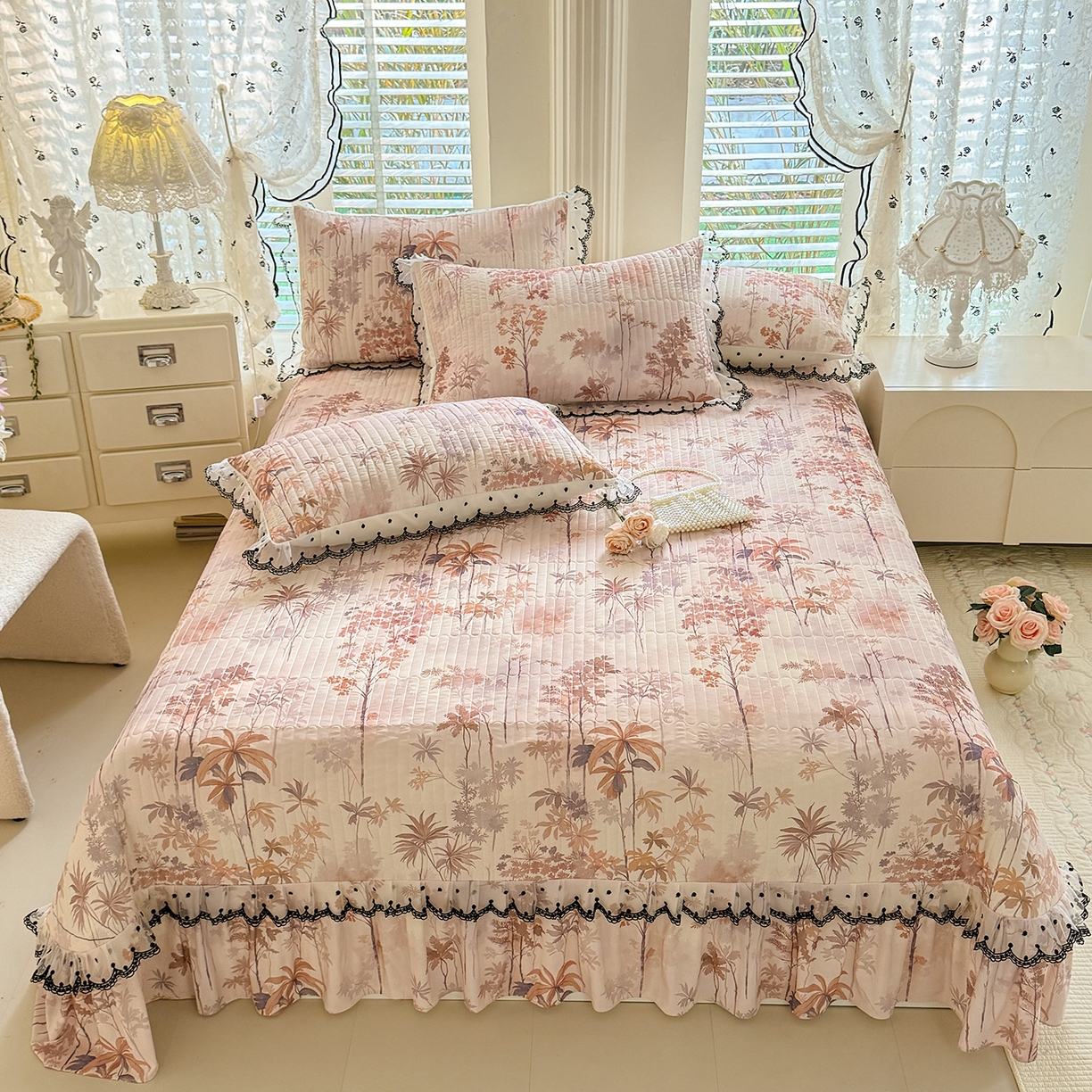 91家纺网 家纺一手货源 找家纺 丝印良品 2026新款凉感丝夹棉床盖款三件套 金枝玉叶