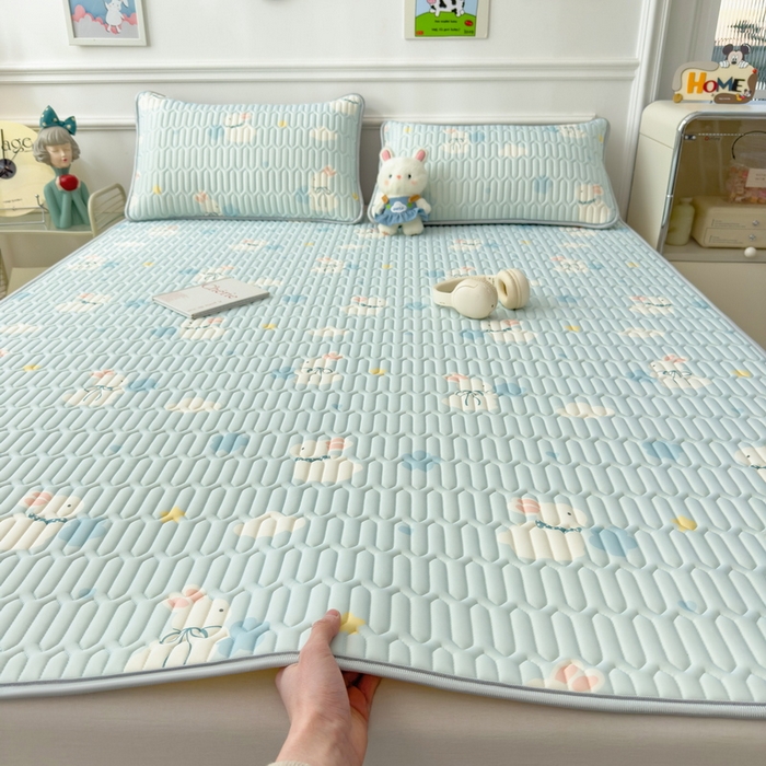 91家纺网 家纺一手货源 找家纺 丝羽坊 2026新款高密凉感丝印花乳胶凉席-平铺款 小白兔