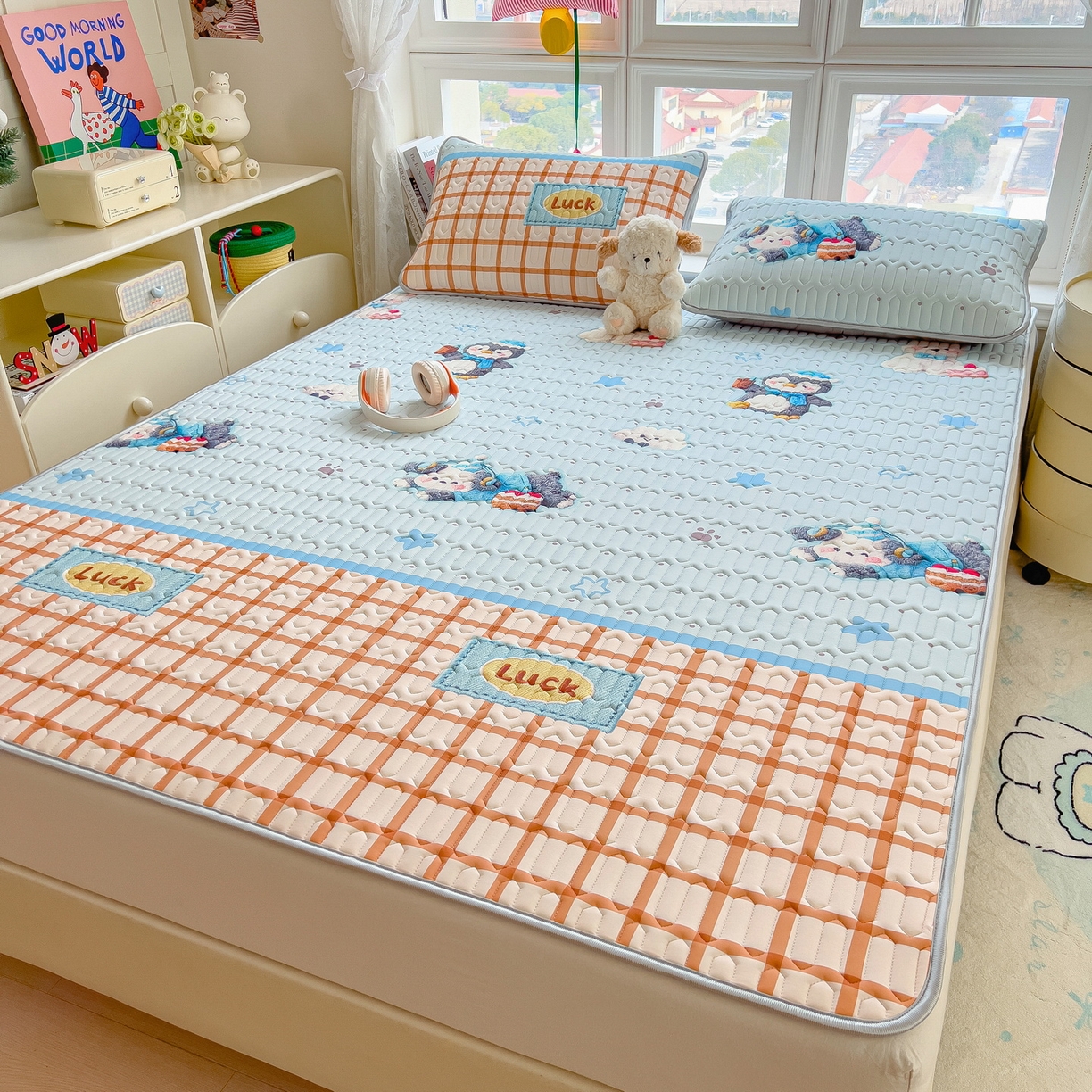 91家纺网 家纺一手货源 找家纺 丝羽坊 2026新款高密凉感丝印花乳胶凉席-平铺款 小企鹅