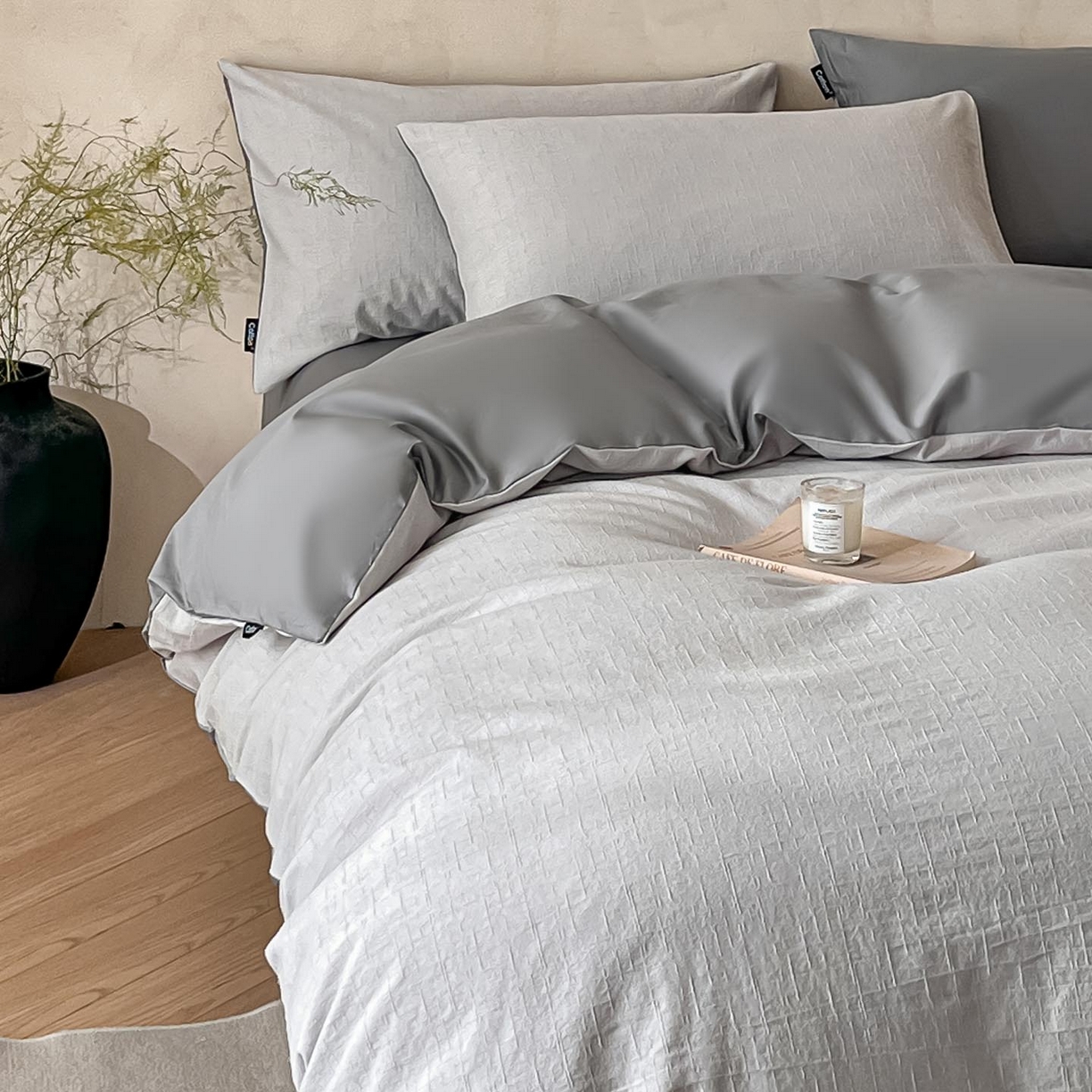 91家纺网 家纺一手货源 找家纺 2026春夏新款全棉提花浮雕四件套 凌维-灰