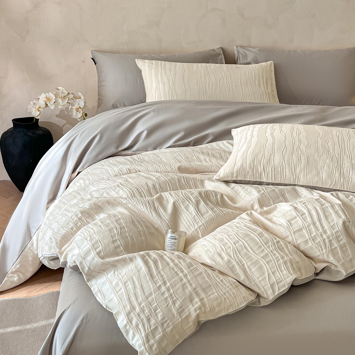 91家纺网 家纺一手货源 找家纺 2026春夏新款全棉提花浮雕四件套 律动格韵