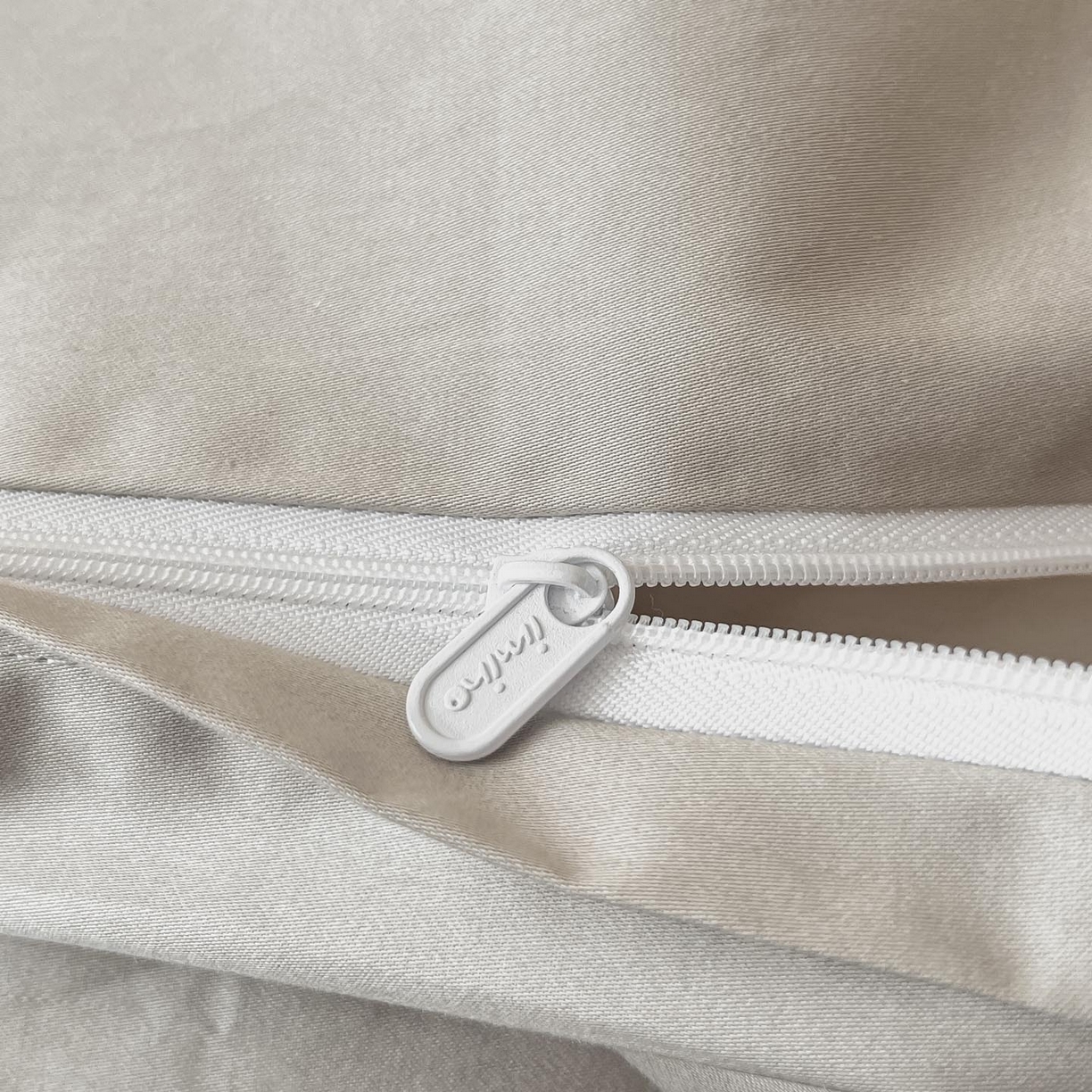 91家纺网 家纺一手货源 找家纺 2026春夏新款全棉提花浮雕四件套 律动格韵