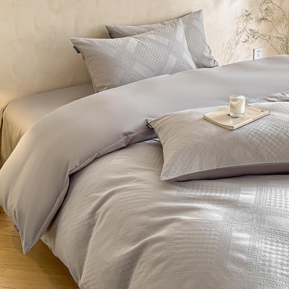 91家纺网 家纺一手货源 找家纺 2026春夏新款全棉提花浮雕四件套 千喜格