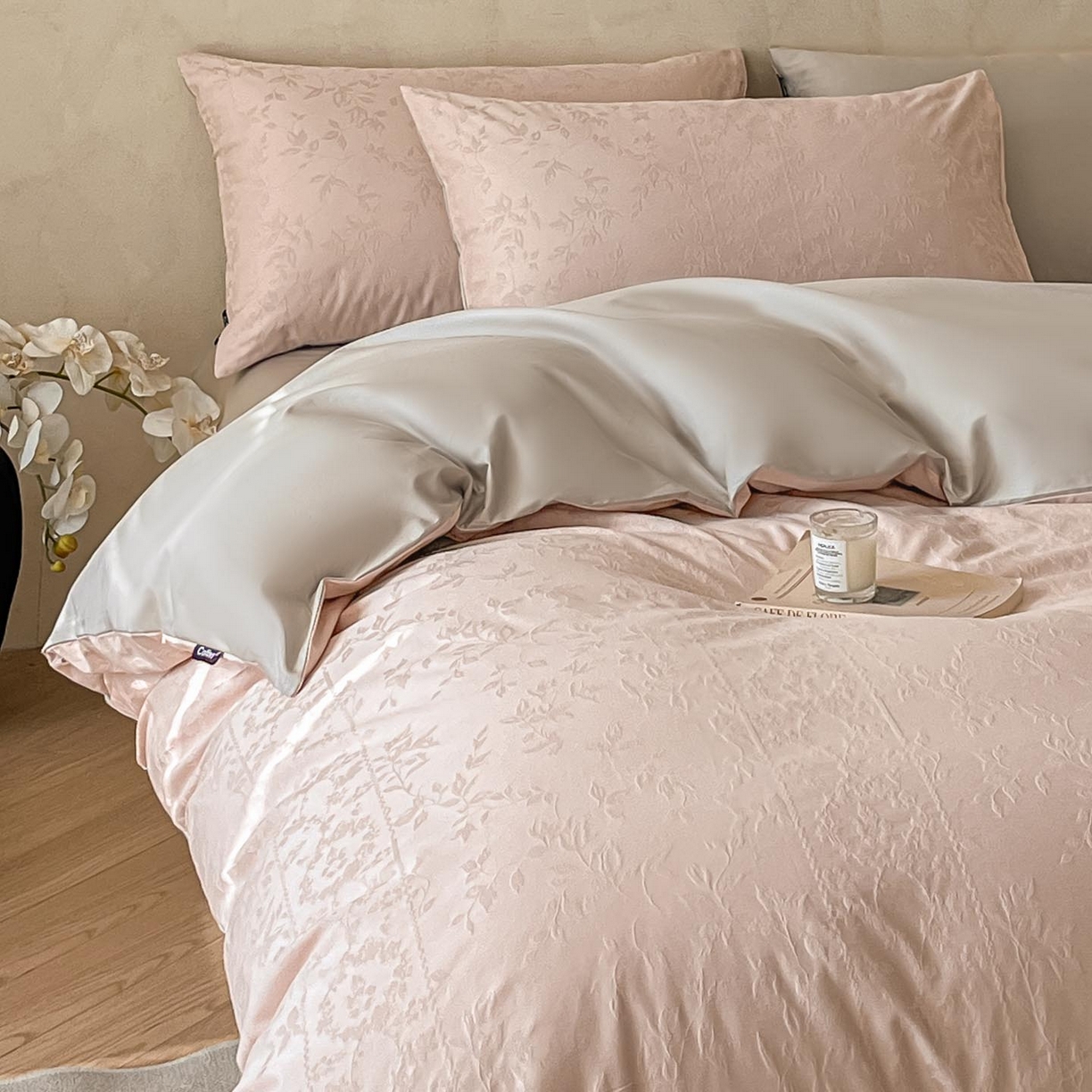 91家纺网 家纺一手货源 找家纺 2026春夏新款全棉提花浮雕四件套 沁语-粉金