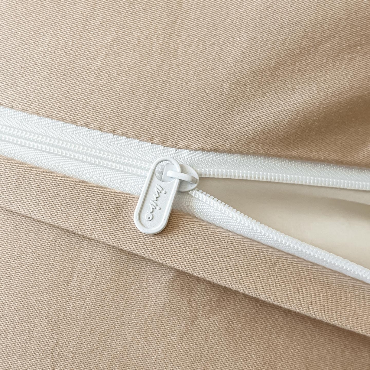 91家纺网 家纺一手货源 找家纺 2026春夏新款全棉提花浮雕四件套 山慕色