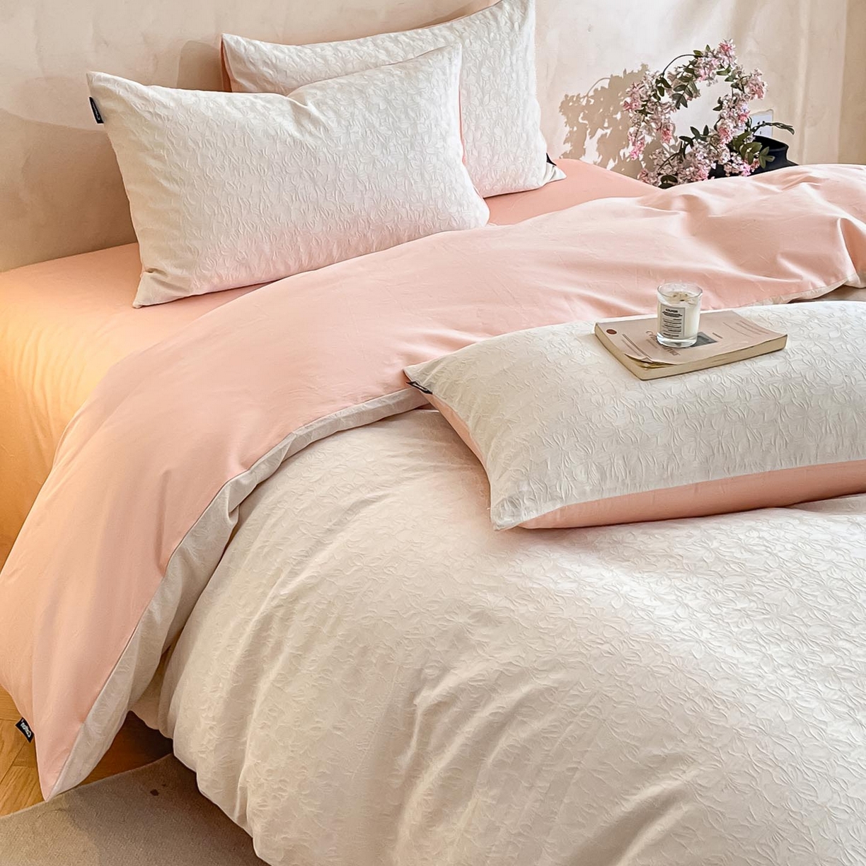 91家纺网 家纺一手货源 找家纺 2026春夏新款全棉提花浮雕四件套 微芒