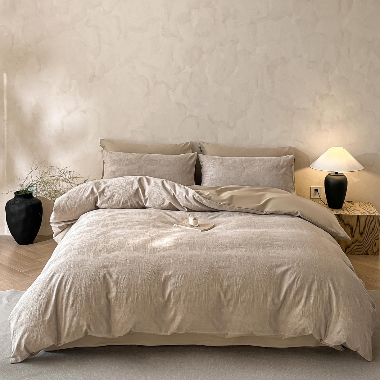 91家纺网 家纺一手货源 找家纺 2026春夏新款全棉提花浮雕四件套 雾絮-灰