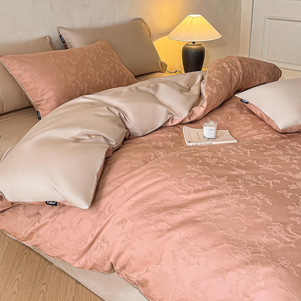 91家纺网 家纺一手货源 找家纺 2026春夏新款全棉提花浮雕四件套 毓影-豆沙