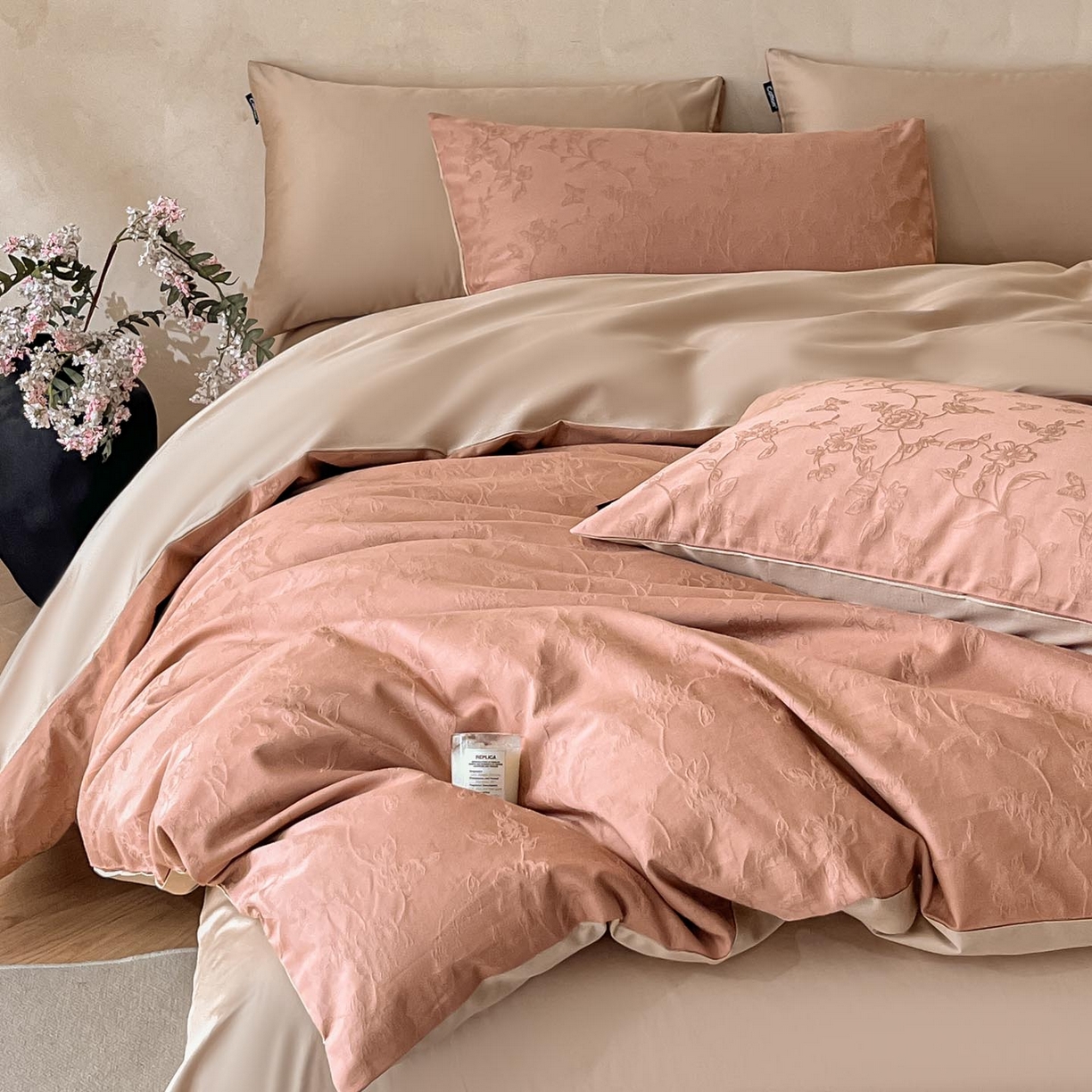 91家纺网 家纺一手货源 找家纺 2026春夏新款全棉提花浮雕四件套 毓影-豆沙