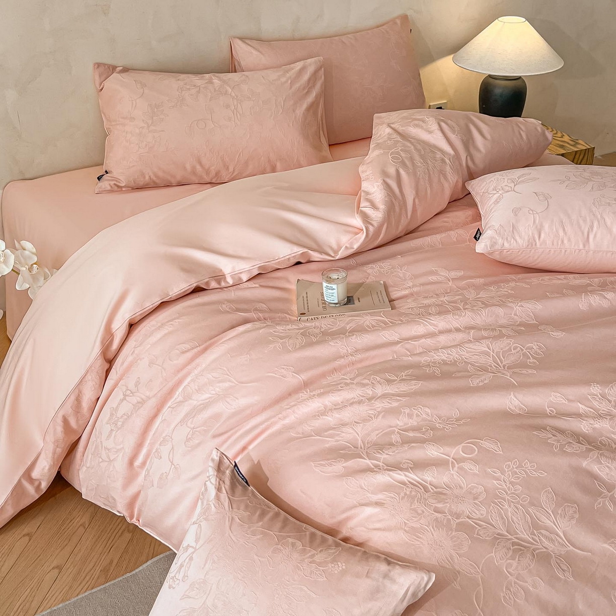 91家纺网 家纺一手货源 找家纺 2026春夏新款全棉提花浮雕四件套 云暖-粉