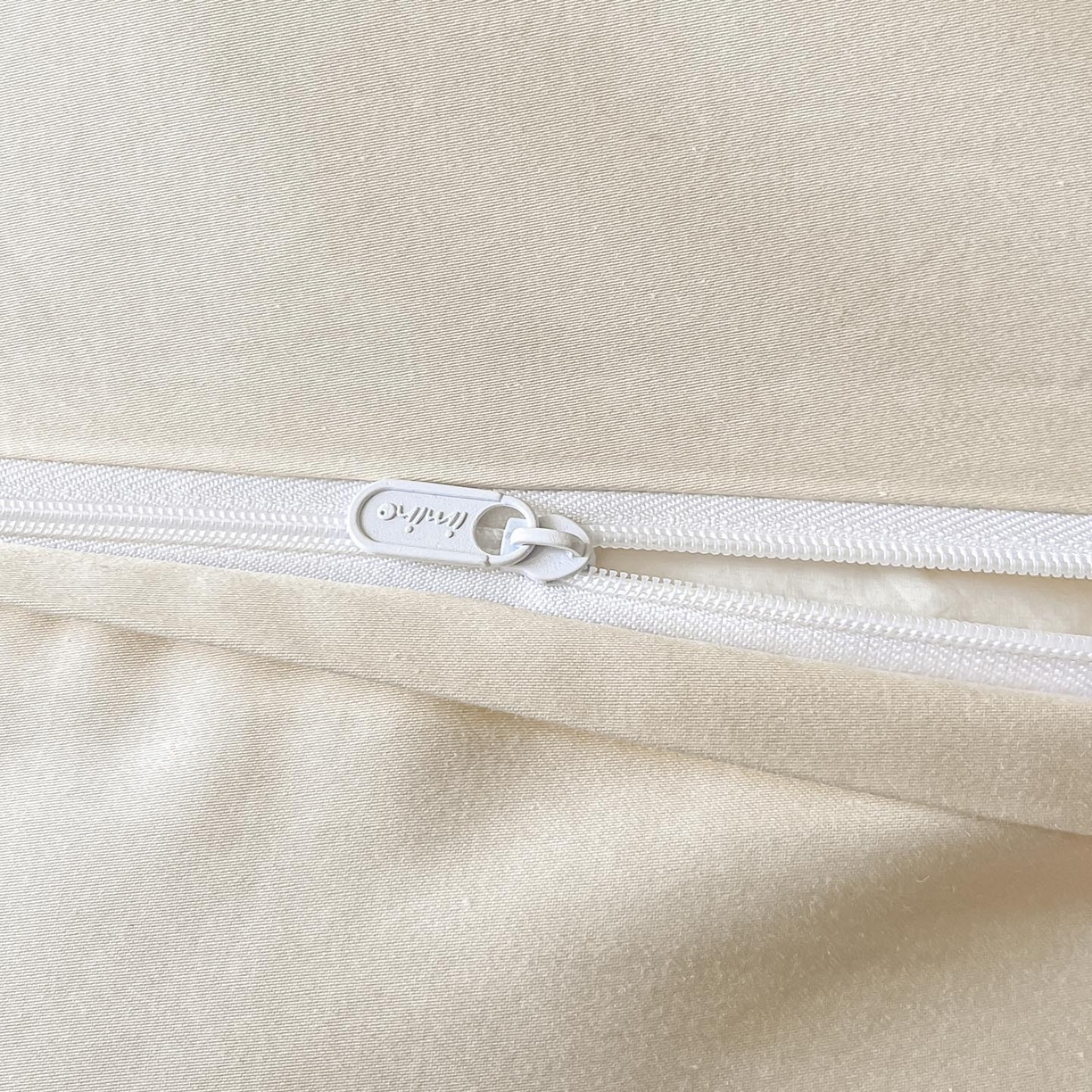 91家纺网 家纺一手货源 找家纺 2026春夏新款全棉提花浮雕四件套 织羽