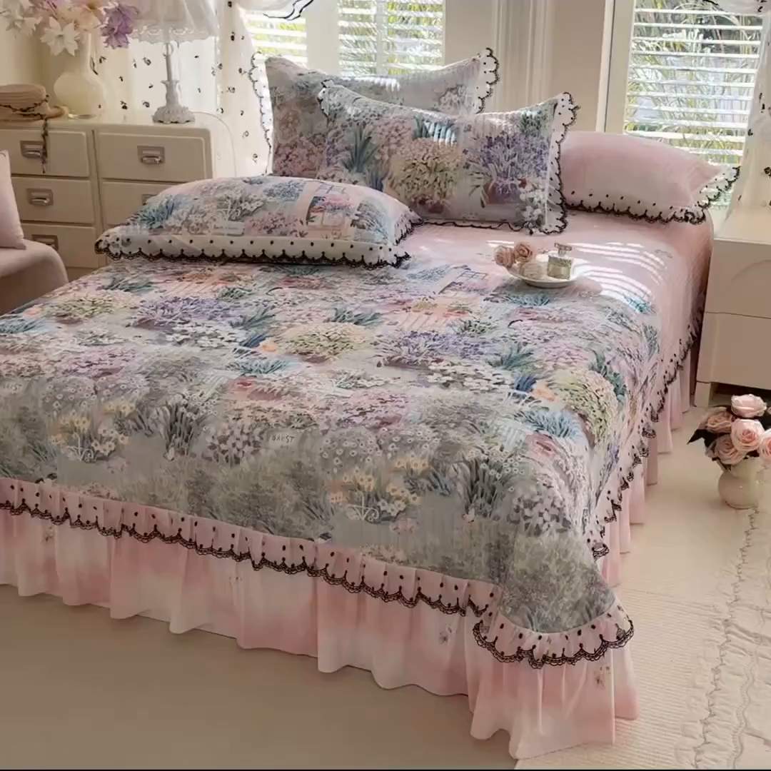 91家纺网 家纺一手货源 找家纺 丝印良品 2026新款凉感丝夹棉床盖款三件套 花团锦簇