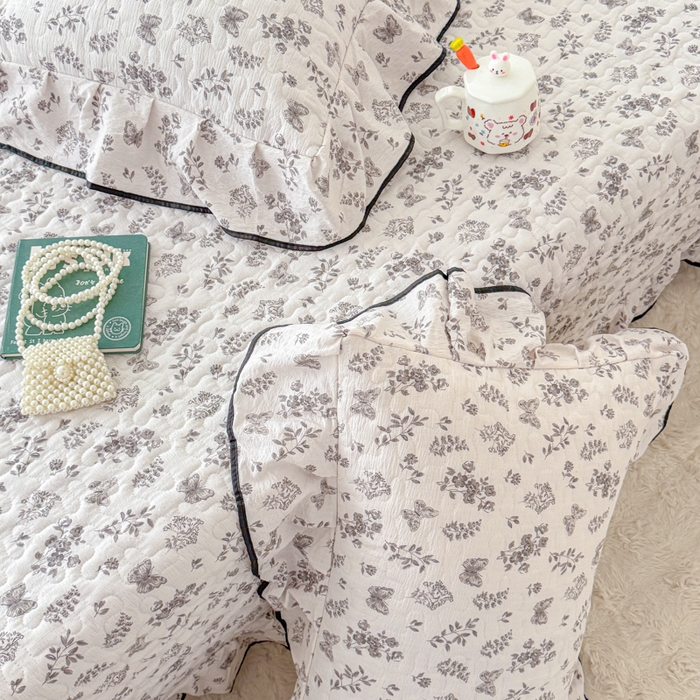 91家纺网 家纺一手货源 找家纺 999家纺 2026新款双层纱花边床盖单件加厚夹棉云感皱皱纱花边床单三件套四季跑量（提供买家秀） 浅画【花边款】