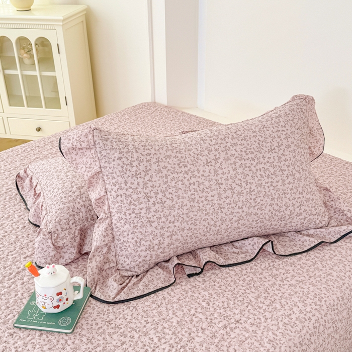 91家纺网 家纺一手货源 找家纺 999家纺 2026新款双层纱花边床盖单件加厚夹棉云感皱皱纱花边床单三件套四季跑量（提供买家秀） 慕情【花边款】