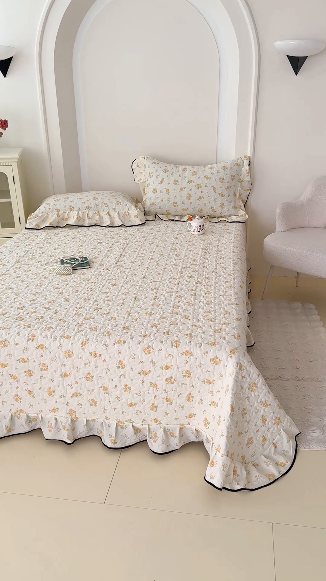 91家纺网 家纺一手货源 找家纺 999家纺 2026新款双层纱花边床盖单件加厚夹棉云感皱皱纱花边床单三件套四季跑量（提供买家秀） 静初【花边款】