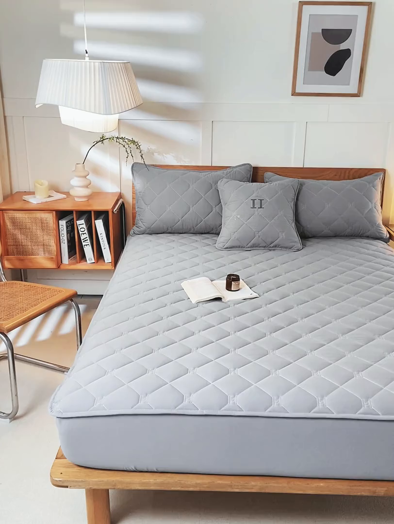 91家纺网 家纺一手货源 找家纺 （总）安逸恋 2025新款7A级抗菌水洗棉大豆夹棉床笠加厚款