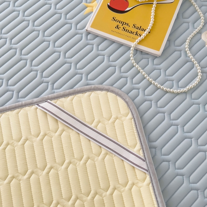 91家纺网 家纺一手货源 找家纺 丝羽坊 2026新款高密凉感丝印花乳胶凉席-平铺款 星月